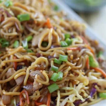 Platter of chicken chow mein.
