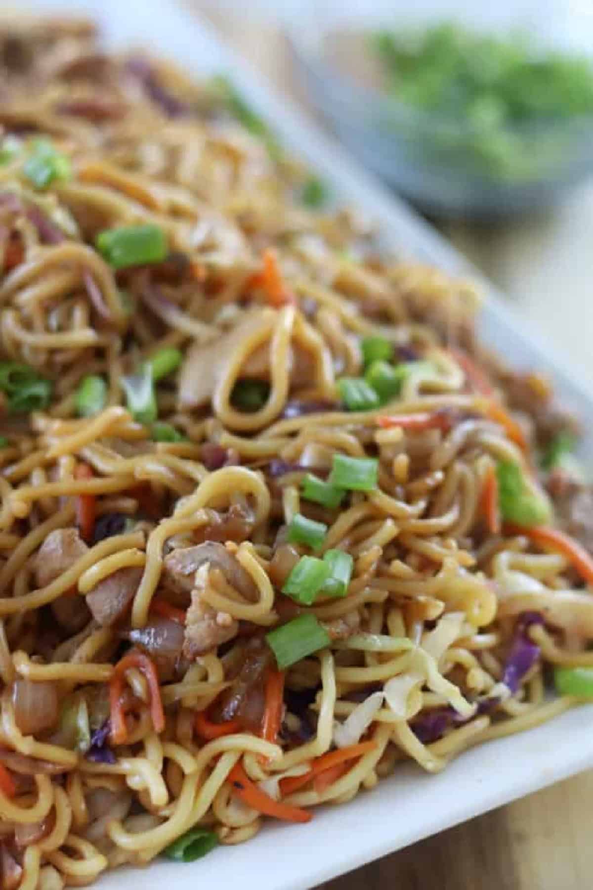 Platter of chicken chow mein.