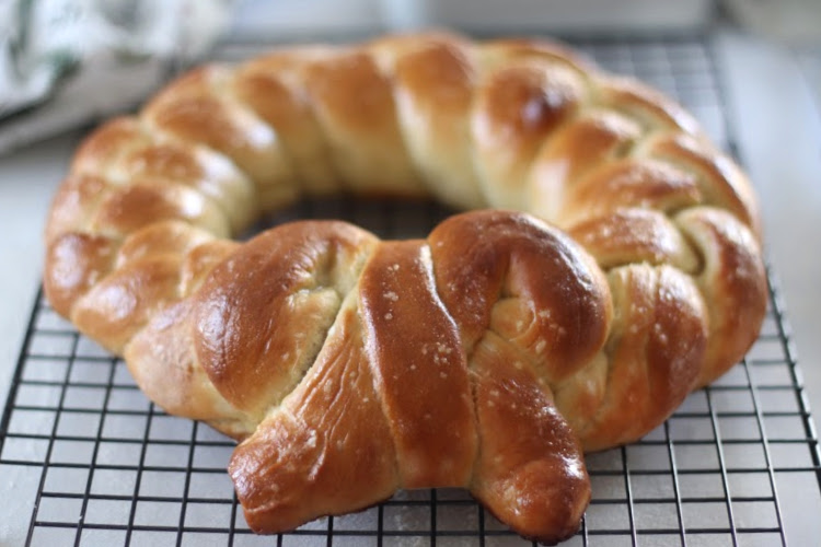 front of pretzel wreath with bow