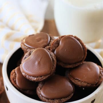 bowl of brownie bites