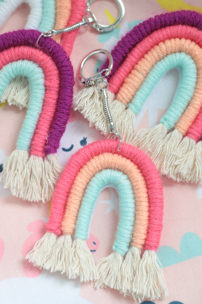 Crochet Easy Rainbow Keychain - Love Crochet