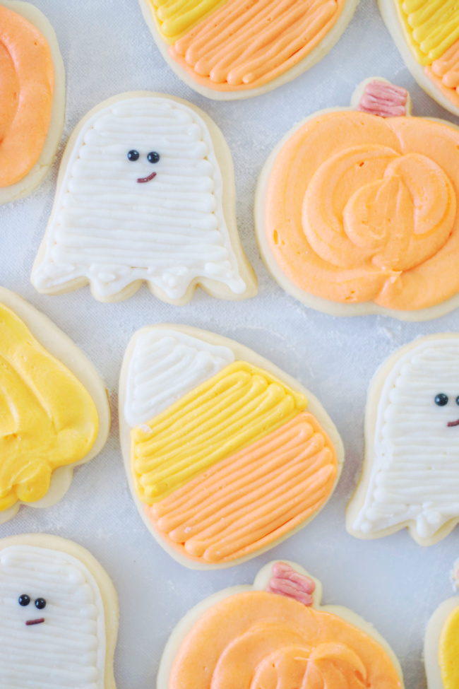 halloween sugar cookies piped with buttercream frosting