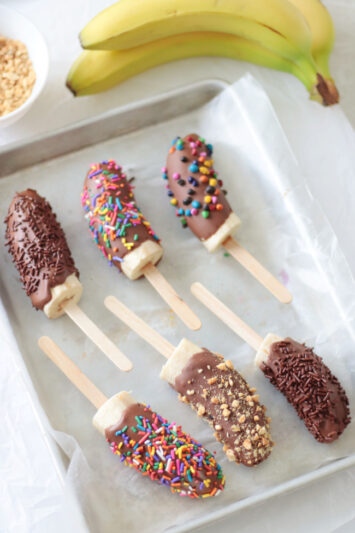 Chocolate Frozen Bananas (Video) - Gluesticks Blog