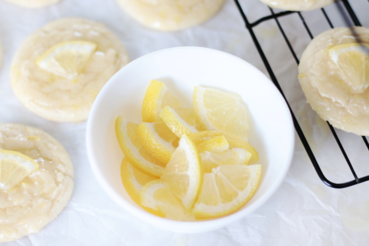 bowl of lemon slices