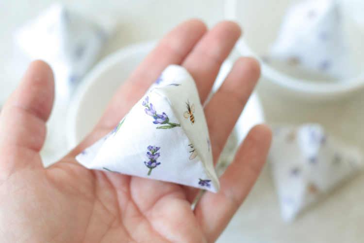 Quick Stitch: Little House Lavender Sachets - Cosy Blog