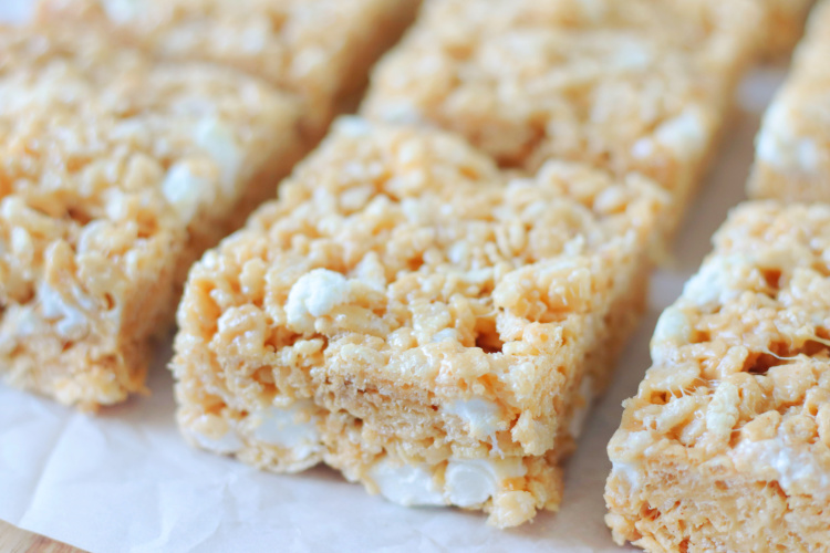 squares of fluffernutter treats