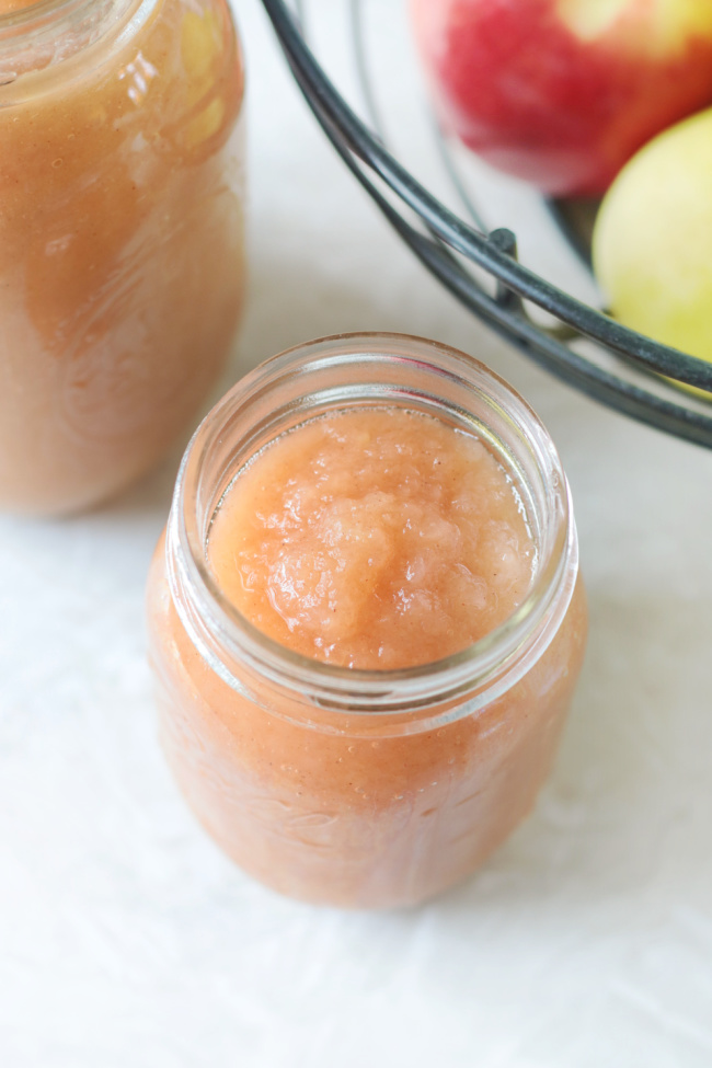 open jar of applesauce