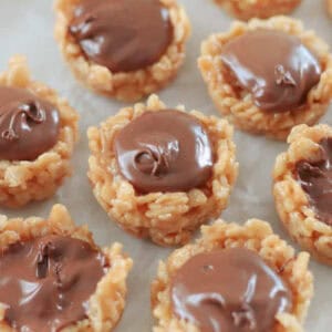 Scotcheroo bites on table.