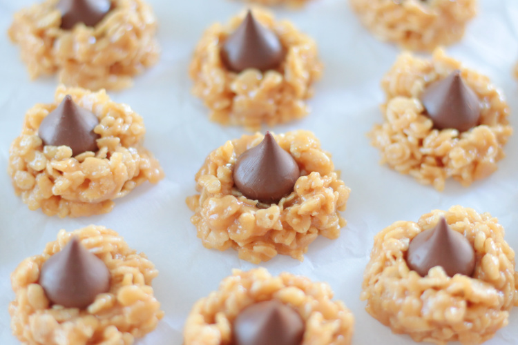 no bake peanut butter blossoms with Hershey kiss in the center