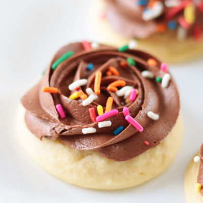 cupcake cookie with sprinkles