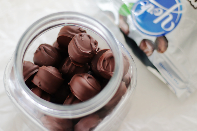 jar of peppermint patty cookie bites