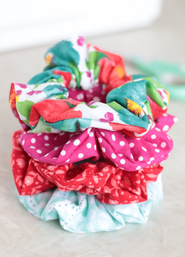 4 scrunchies stacked
