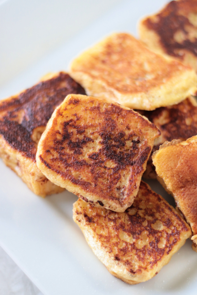 Hawaiian roll French toast on platter