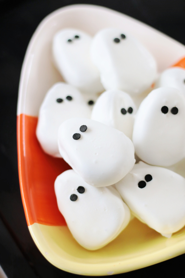 peanut butter ghosts in candy dish