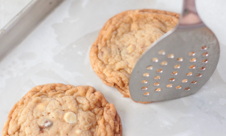 spatula reshaping cookies