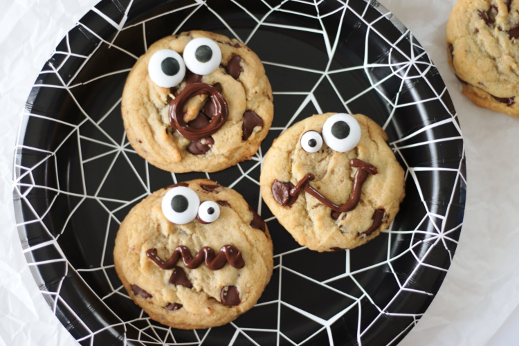 Halloween chocolate chip cookies on spiderweb plate