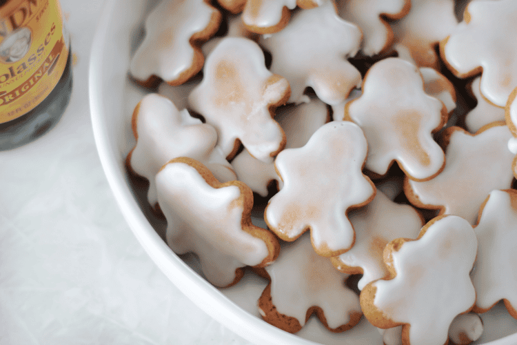 bowl of mini iced gingerbread cookies