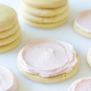 frosted and unfrosted sugar cookies
