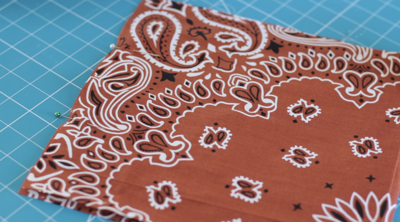 Pocket fabric pinned.
